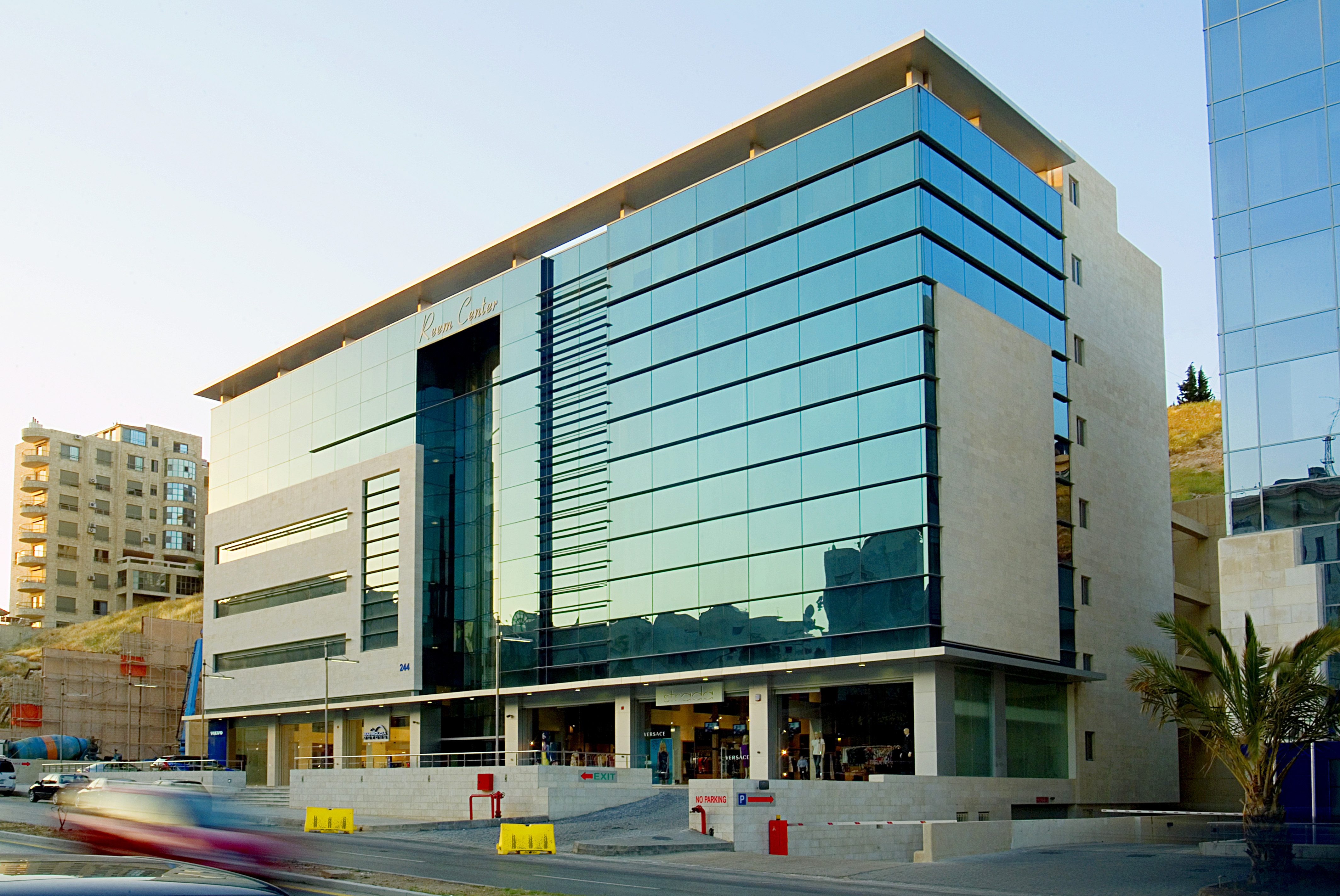 Curtain Wall Petra Aluminium